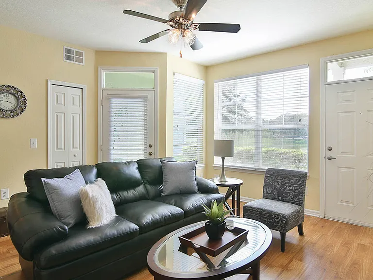 Springs at Palma Sola Apartments — Photo 8