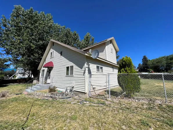 160 N Quincy Ave, Hines, OR 97738