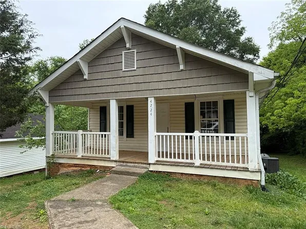 4224 Ogburn Ave, Winston Salem, NC 27105