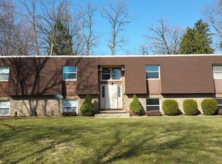 833 Garden Ave #6, Cuyahoga Falls, OH 44221