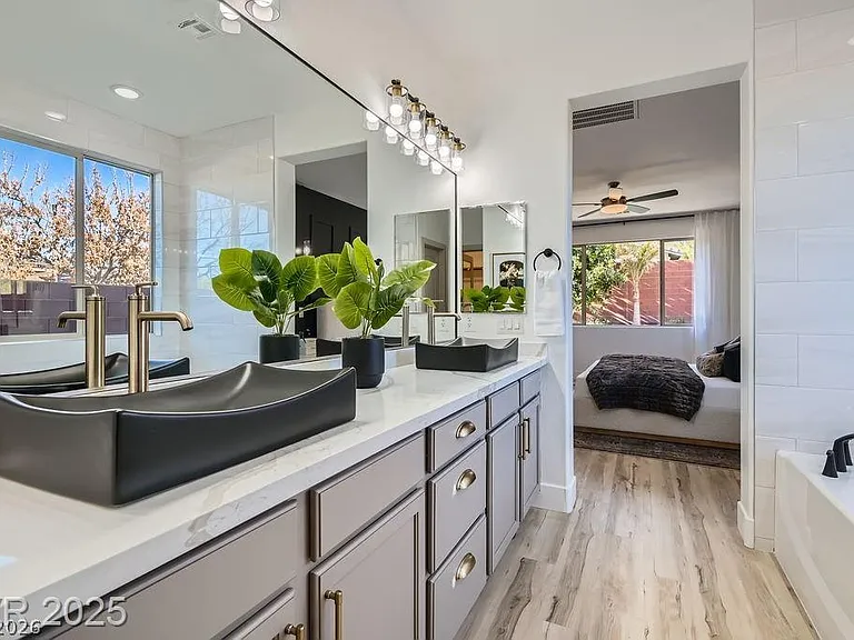 5873 Skyfall Ct — Photo 30