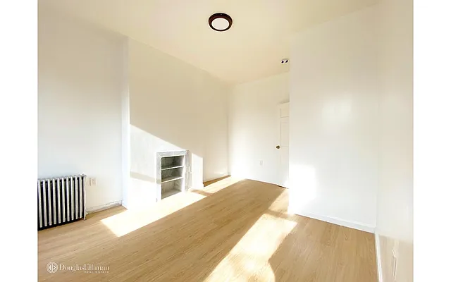 Rented by Douglas Elliman | media 71