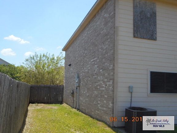 3rd image of 1113 Champlain Dr