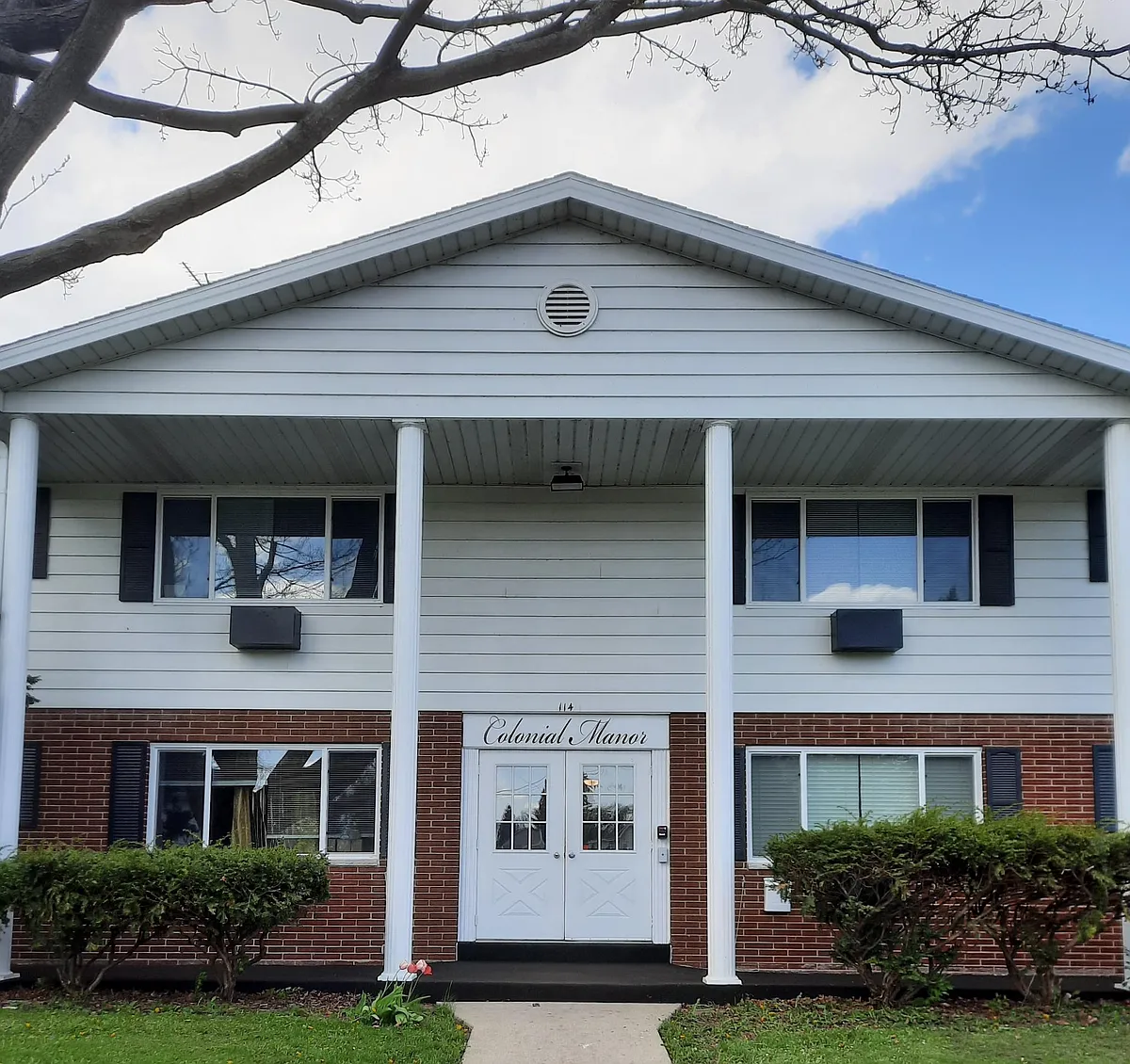 Building Photo - 114 Stimpson St
