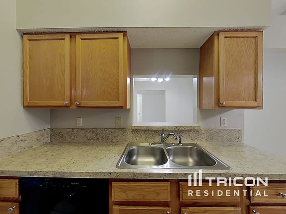 4th image of 3210 Chantilly Ct