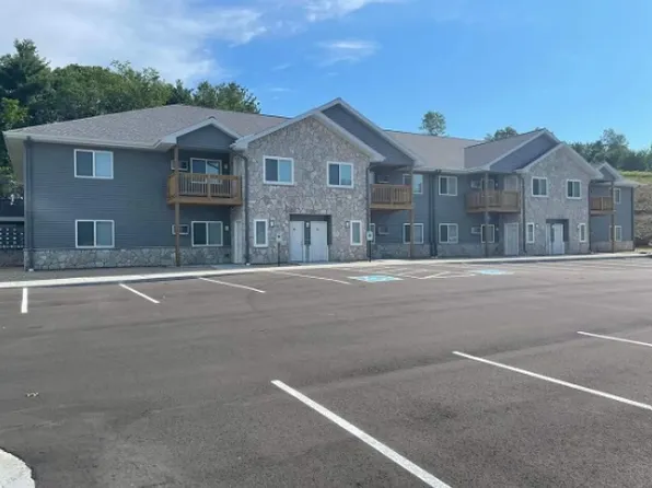 Crooked River Apartments