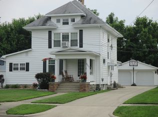 601 E Walnut St, Robinson, IL 62454