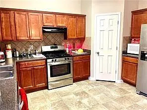 2068 Executive Dr — Photo 6