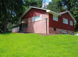 100 Sunset Ln, Pittsburgh, PA 15238