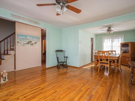 4th image of 3 Lynn Pl