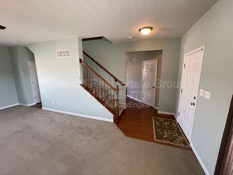 5533 Emerald Place Dr — Photo 12