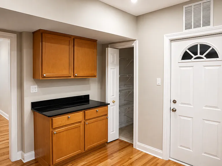 3053 N Leclaire Ave #2S — Photo 7