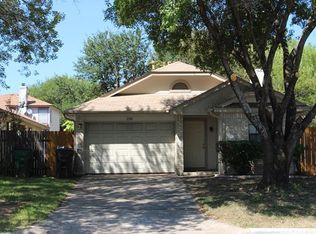 1210 E Logan St, Round Rock, TX 78664
