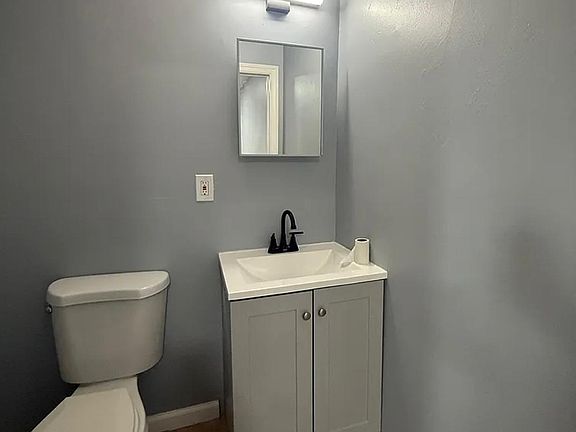 2nd image of 321 S Orange Ave #4W