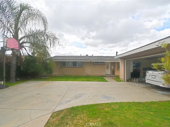 9902 Lullaby Ln, Anaheim, CA 92804