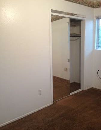 Master Bedroom w closet