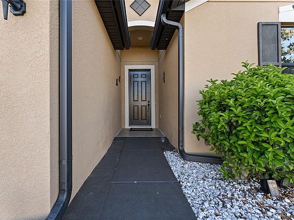 4th image of 954 Old Windsor Way