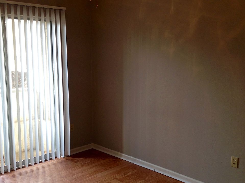 1st image of 10967 Chase Park Ln APT D