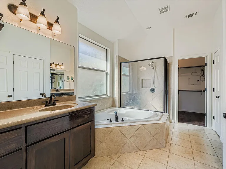 212 Great Circle Cv — Photo 11