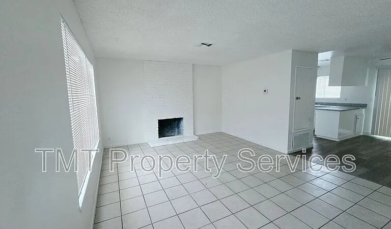 8611 Acapulco Way #1 — Photo 4