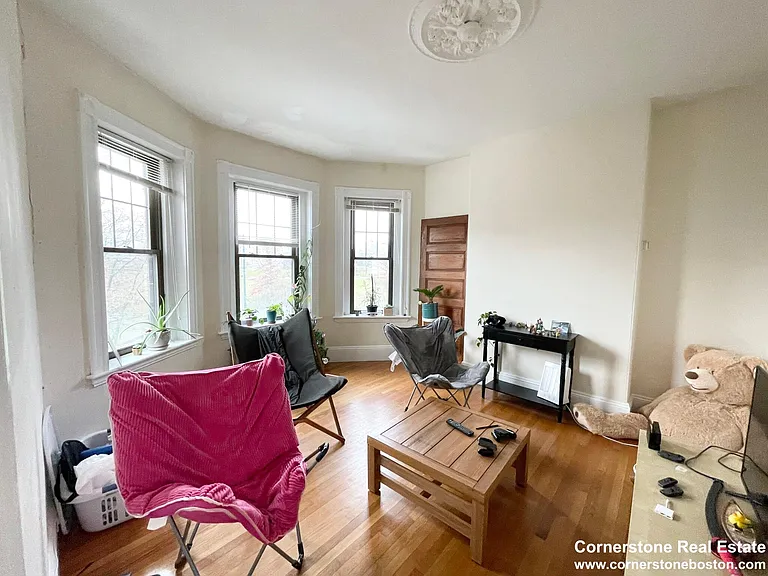 174 Saint Alphonsus St #2 — Photo 2