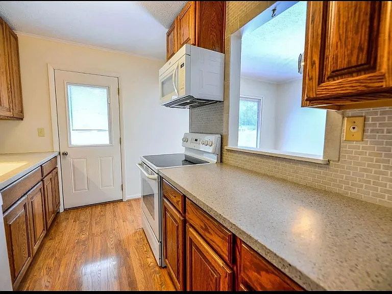 1277 Blue Ridge Way — Photo 6