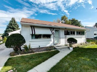 4340 S 72nd St, Greenfield, WI 53220