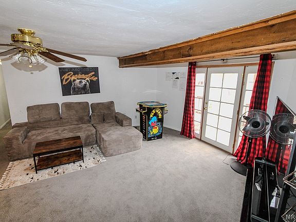 4th image of 44644 Barton Ln