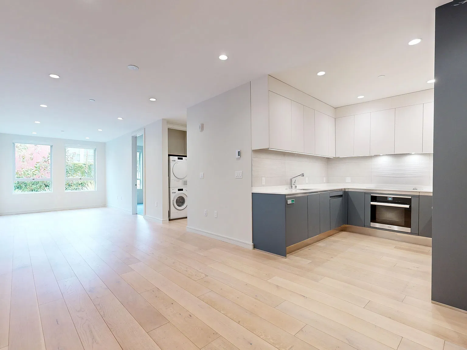 606 Capp St — Photo 2