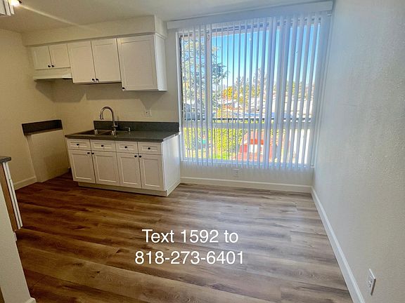 4th image of 13111 Vanowen St APT 15