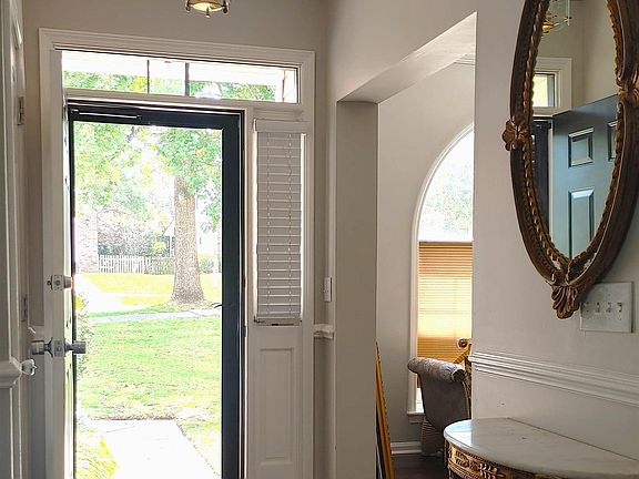 3rd image of 12 Ridge Pond Dr