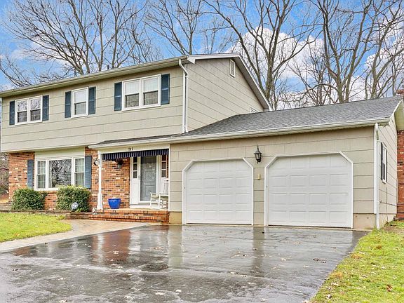 2nd image of 743 Revere Dr