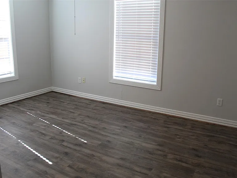 2914 Pitzlin St — Photo 13