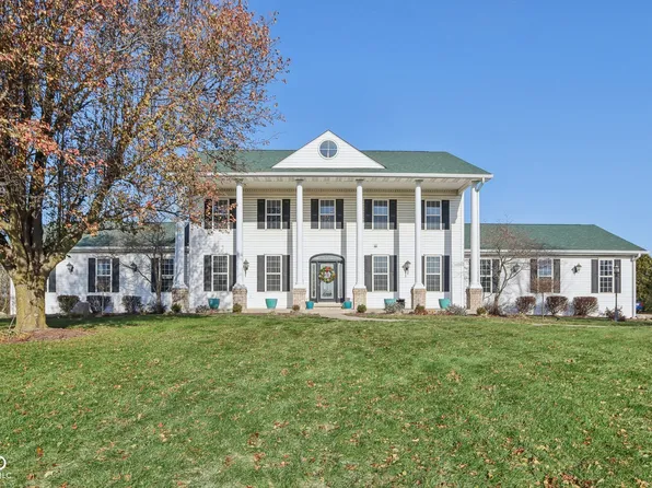 6818 W Willow Grove Dr, New Palestine, IN 46163