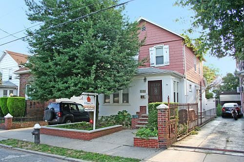 1st image of 1352 E 59th St