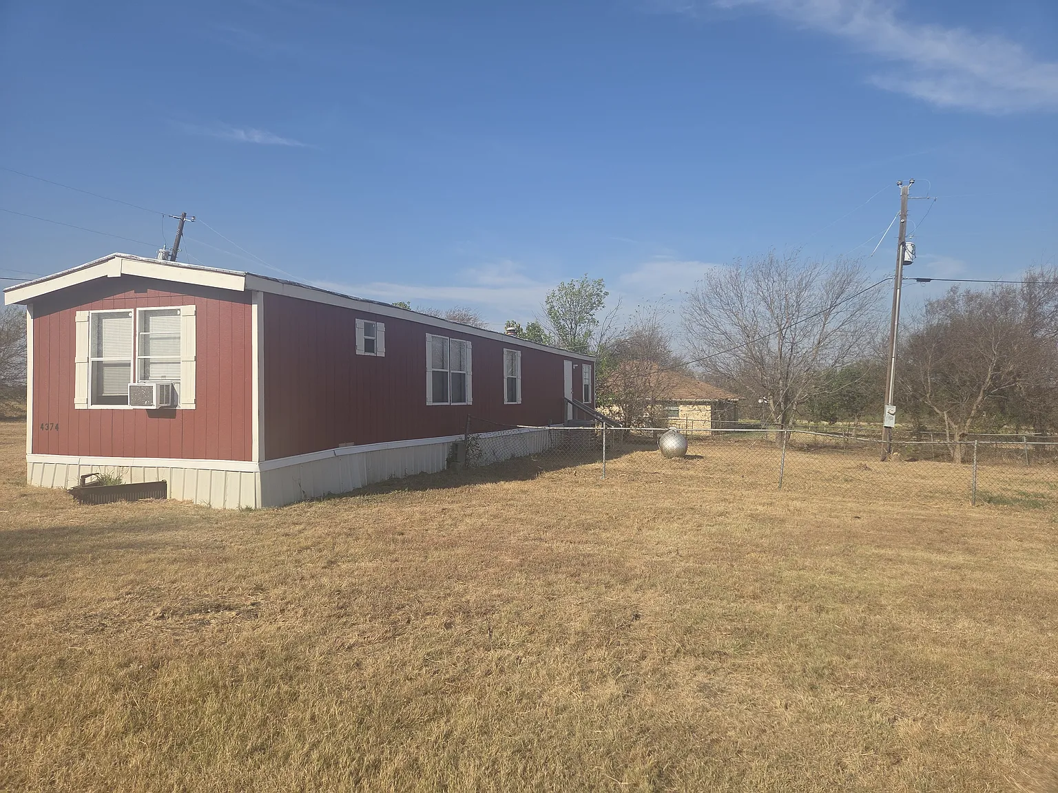 3 bed, 800 sqft, $1,295 — Photo 4