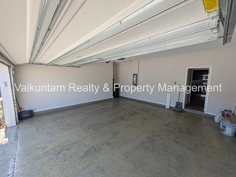 100 Golden Fern Dr — Photo 27