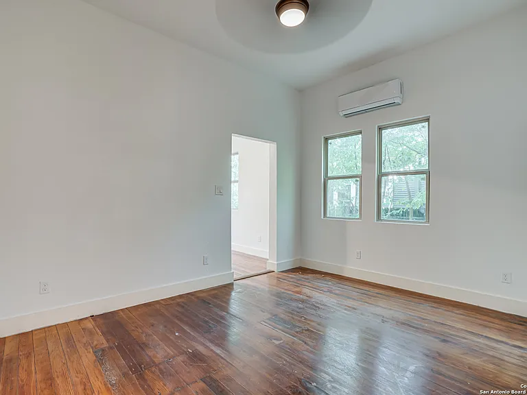 231 Chicago Blvd — Photo 15