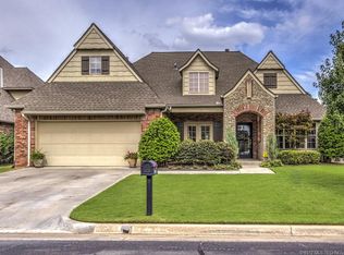 9325 S 73rd Pl E, Tulsa, OK 74133