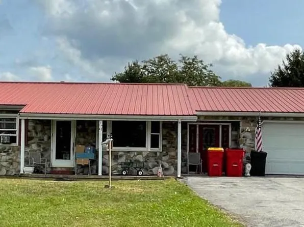 137 Cherry Grove Rd, Shippensburg, PA 17257