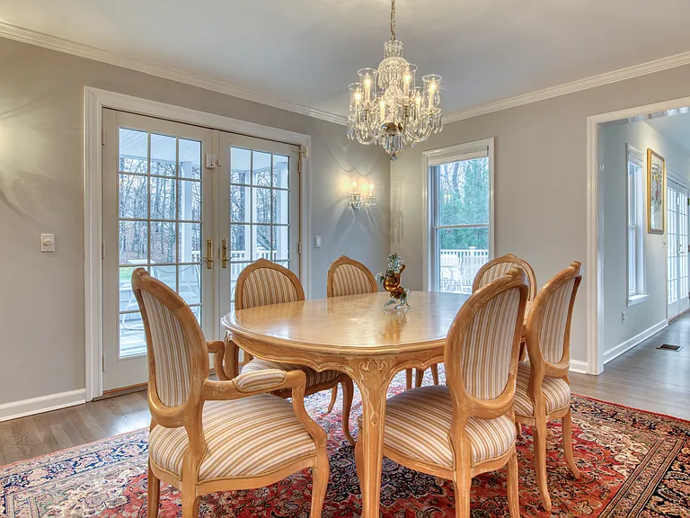 1611 Deerfield Rd — Photo 10