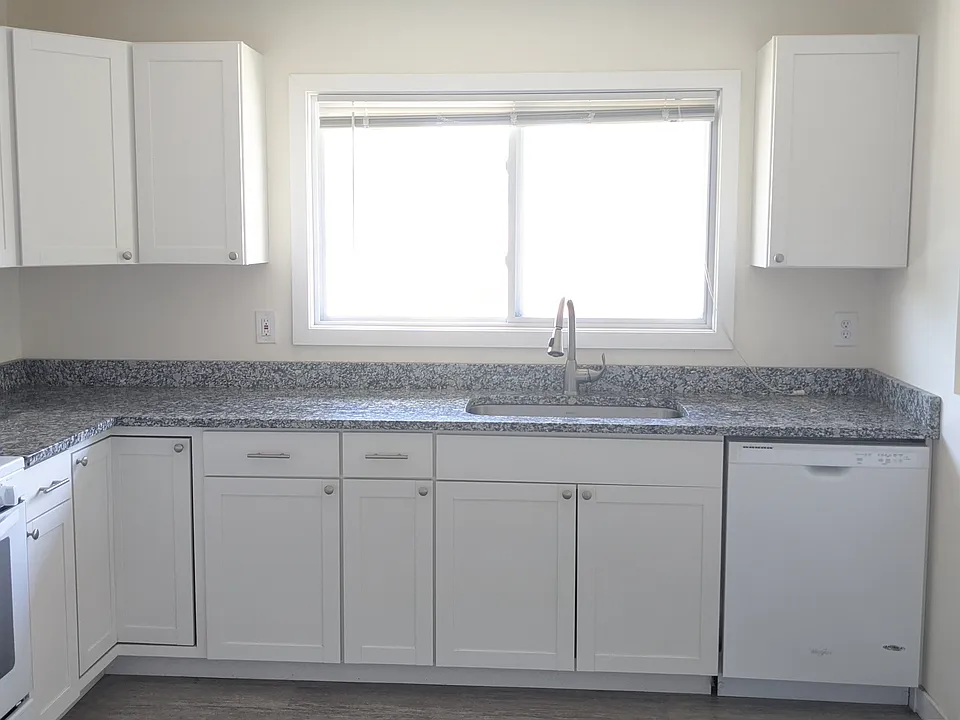 329 Monroe St NE #301