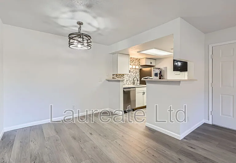 8225 Fairmount Dr #2-105 — Photo 3
