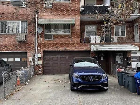 2075 E 55th St, Brooklyn, NY 11234