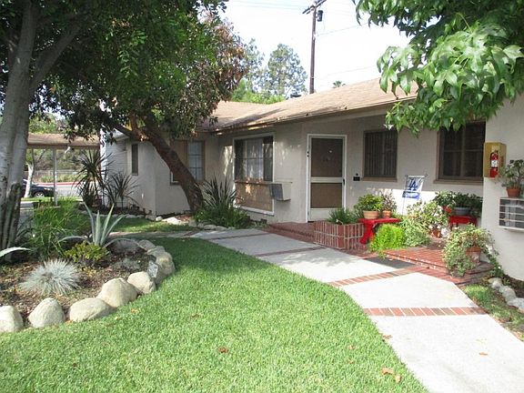 3rd image of 1240 S Marengo Ave #1-C