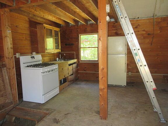 5th image of 130 Wellington Road