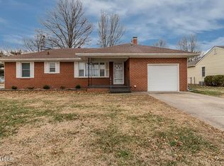 1701 W Cherry St, Marion, IL 62959