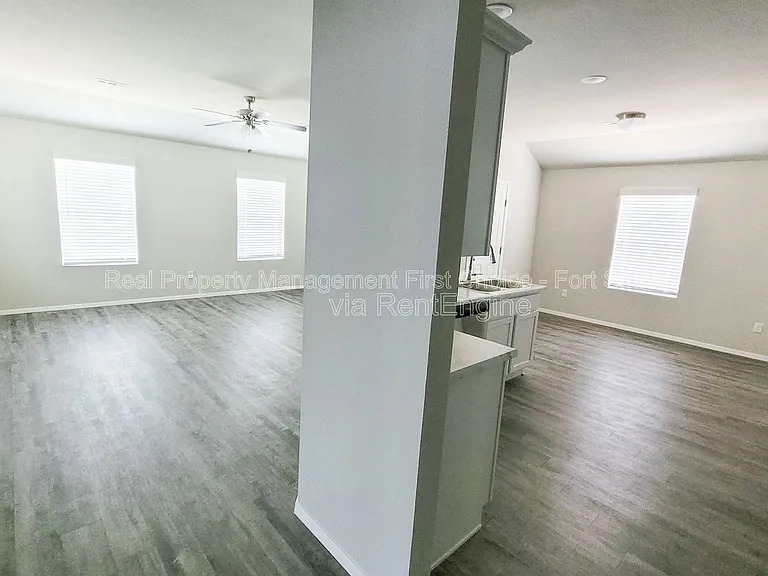 8218 Melody Ln — Photo 10