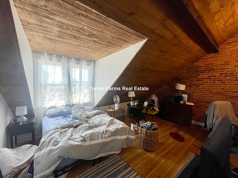 158 Broadway #3 — Photo 14