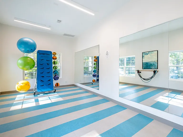 24-hour private yoga studio